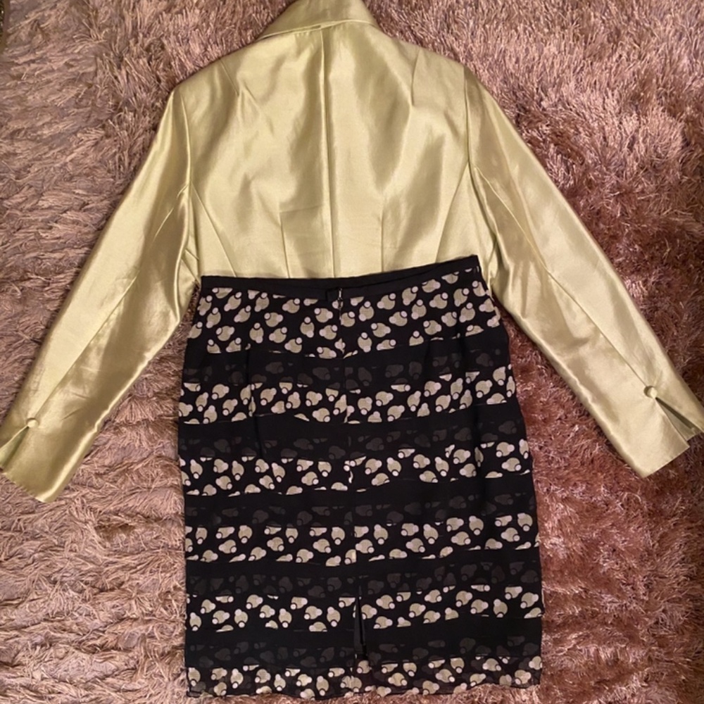 Kay Unger Multi Layer 2 piece Skirt Suit Size 10 - Picture 3 of 10